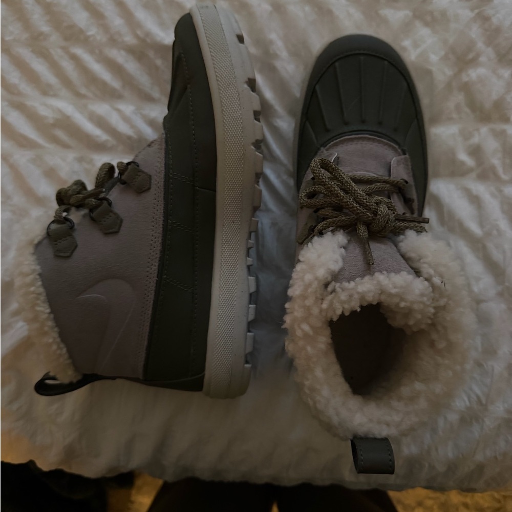 Nike Gray and Green Boots with Fur Lining